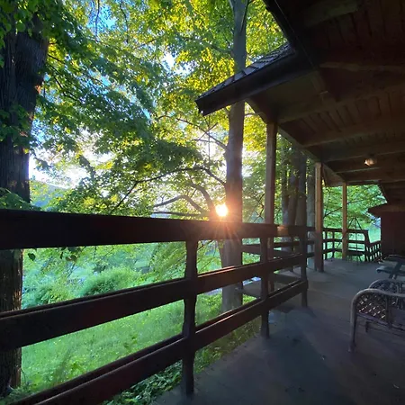 Chalet Pod 7 Lipami *