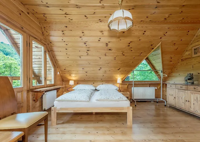 בקתה Pod 7 Lipami Jaworzna